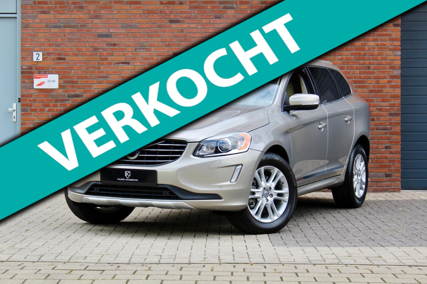 Volvo XC60 - 2.0 T5 | VOL OPTIES ! | PANO ACC HARMAN KEYLESS - AutoWereld.nl
