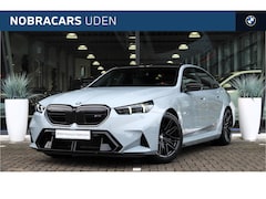 BMW M5 - 5 Serie Automaat / Stoelventilatie / Bowers & Wilkins / Comfort Access / Adaptieve LED / P