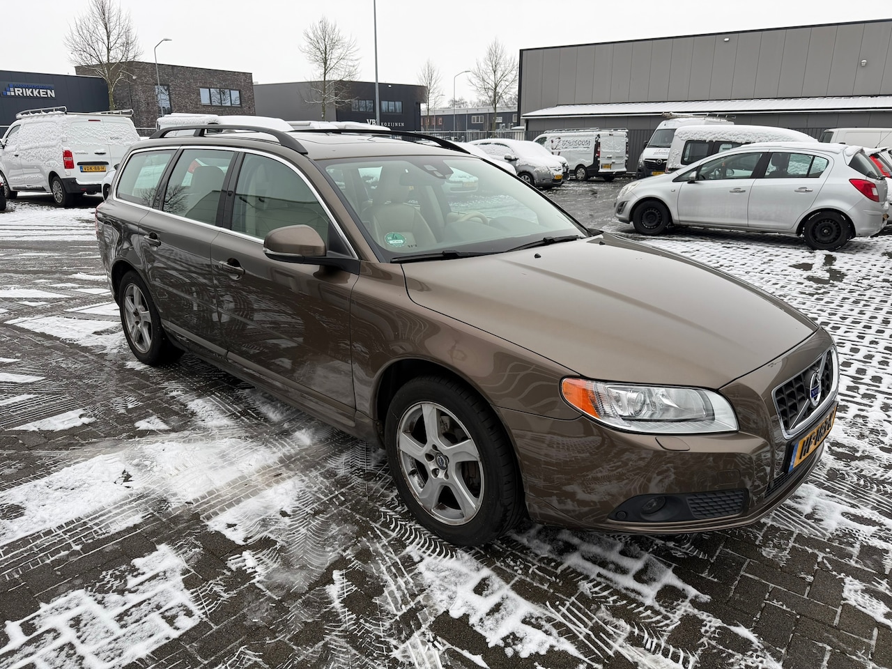Volvo V70 - 2.0 D4 Summum cilinderkop defect, motor loopt niet - AutoWereld.nl