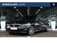BMW 3-serie - 320i High Executive M Sport Automaat / Sportstoelen / Achteruitrijcamera / LED / M Sporton