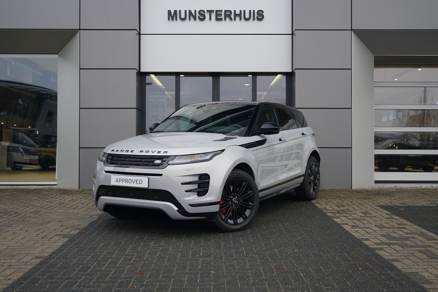 Land Rover Range Rover Evoque - 1.5 P300e PHEV AWD Dynamic HSE | Voorstoelen verwarmd/gekoeld | Schuif/Kantel Dak | - AutoWereld.nl