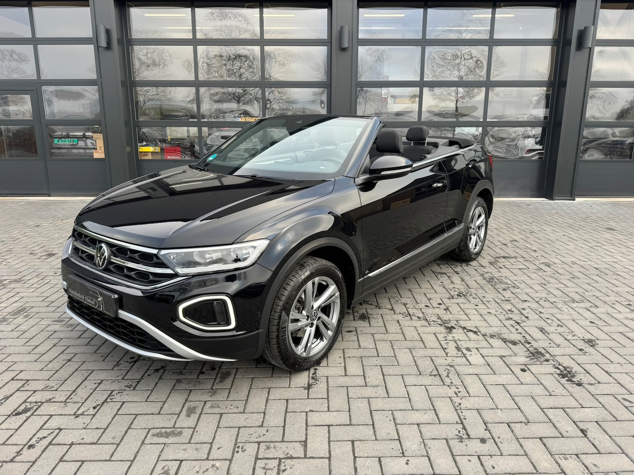 Volkswagen T-Roc Cabrio - 1.5 TSI Carplay / stuurwielverwarming - AutoWereld.nl