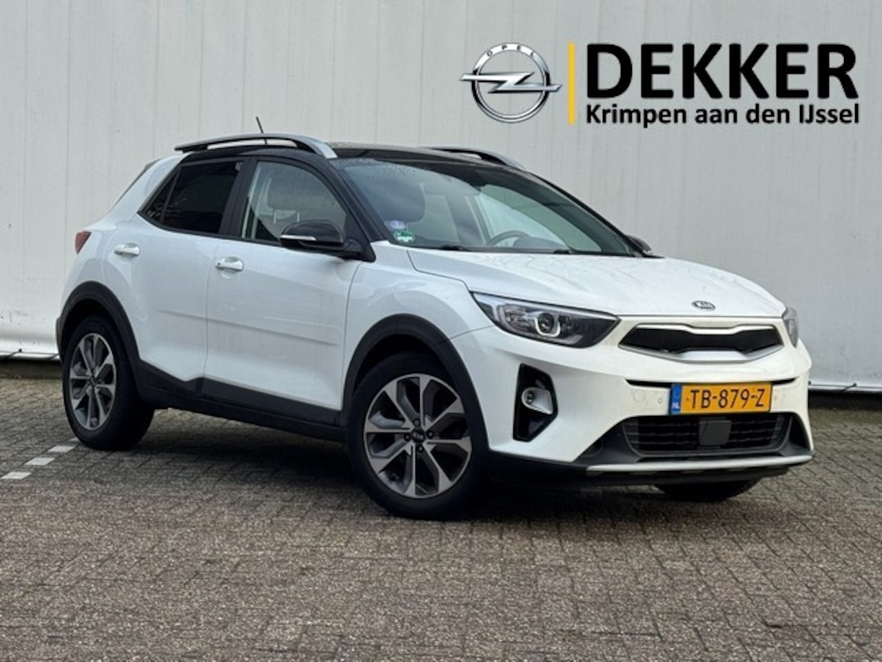 Kia Stonic - 1.0 T-GDi DynamicLine met Navi/Camera, LED, 17inch, CarPlay - AutoWereld.nl