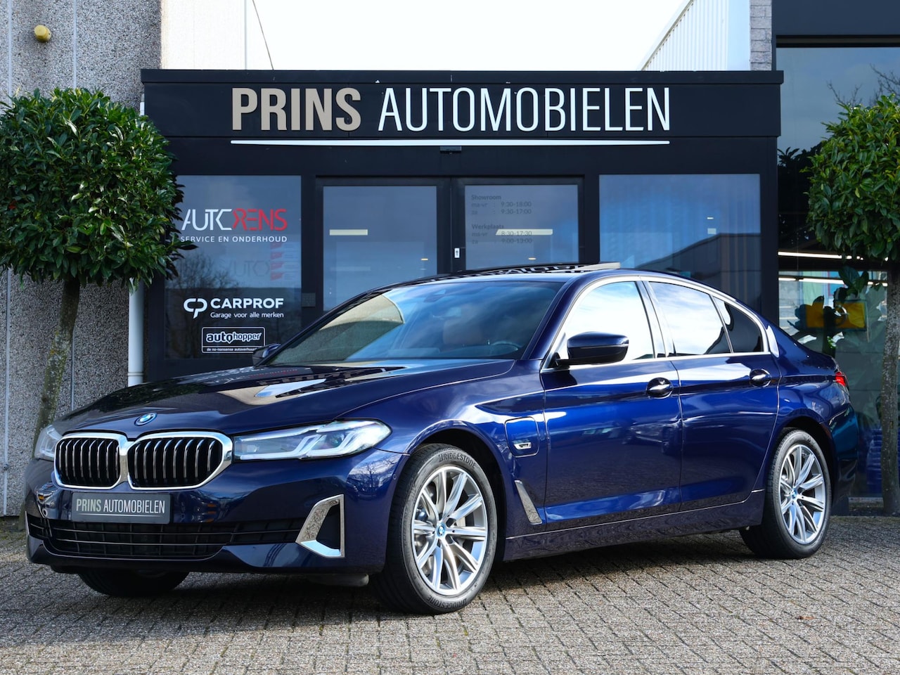 BMW 5-serie - 530e Luxury|Tansanit|Headup|Dak|Keyless - AutoWereld.nl