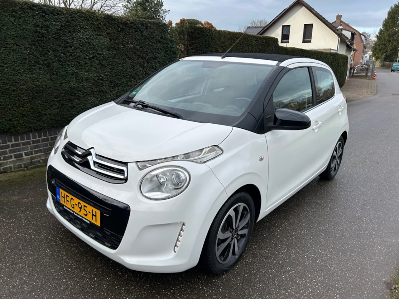 Citroën C1 - 1.2 PureTech Airscape Shine nieuwe motor - AutoWereld.nl