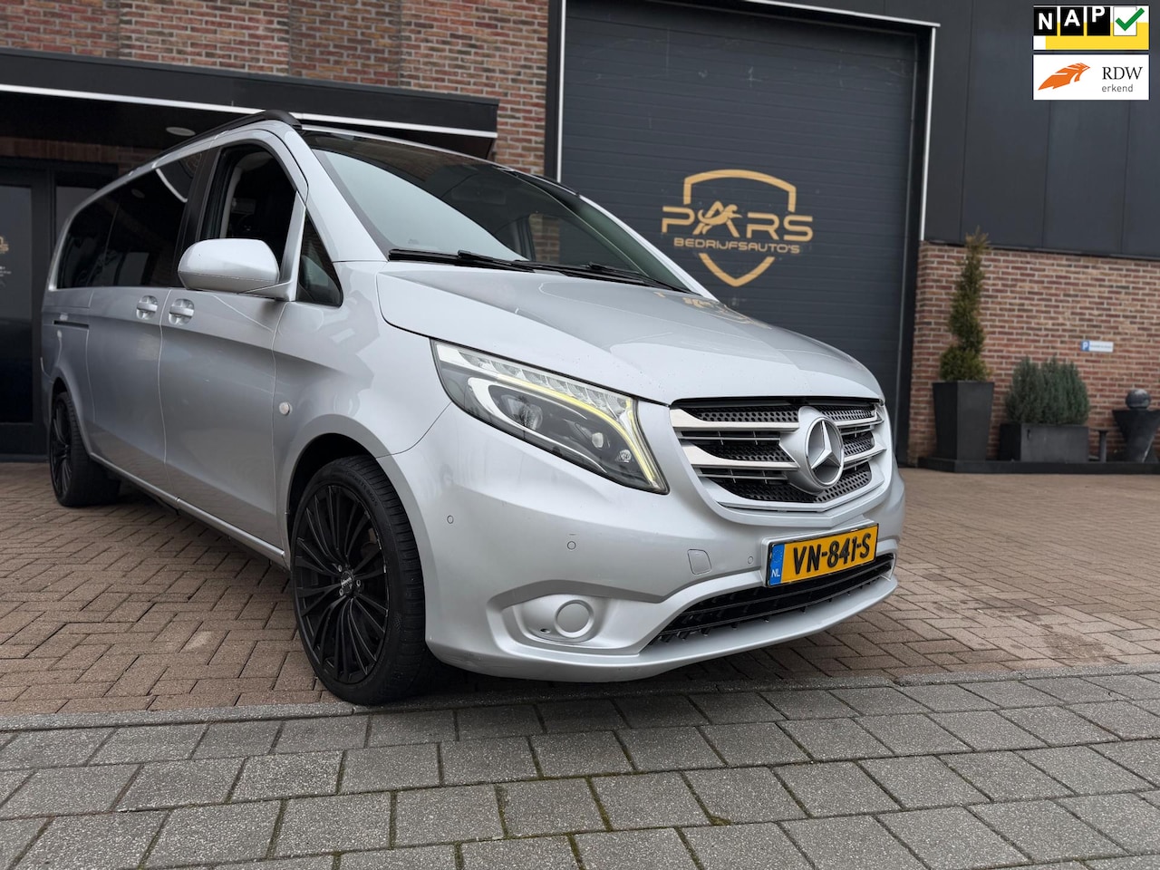 Mercedes-Benz Vito - 119 CDI BlueTEC 190PK Automaat Extra LANG DC Comfort Dubbele Cabine 5persn Airco Navi Crui - AutoWereld.nl