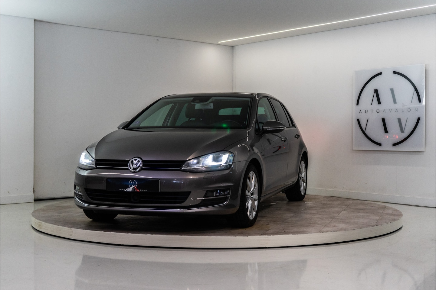 Volkswagen Golf - 1.4 TSI ACT Highline 141PK | LED | Trekhaak | ACC | Massage | Garantie - AutoWereld.nl