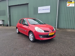 Renault Clio - 1.2-16V Expression NIEUWE KOPPELING - AIRCO - ELECKTRISCHE RAMEN