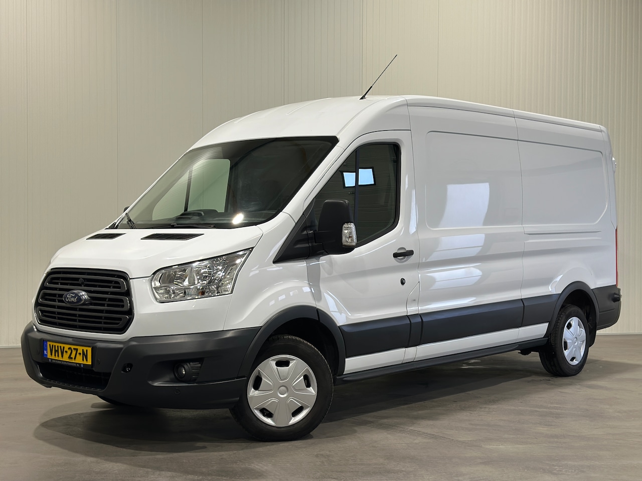 Ford Transit - 310 2.0 TDCI L3H2 Trend 150.000 KM - AutoWereld.nl