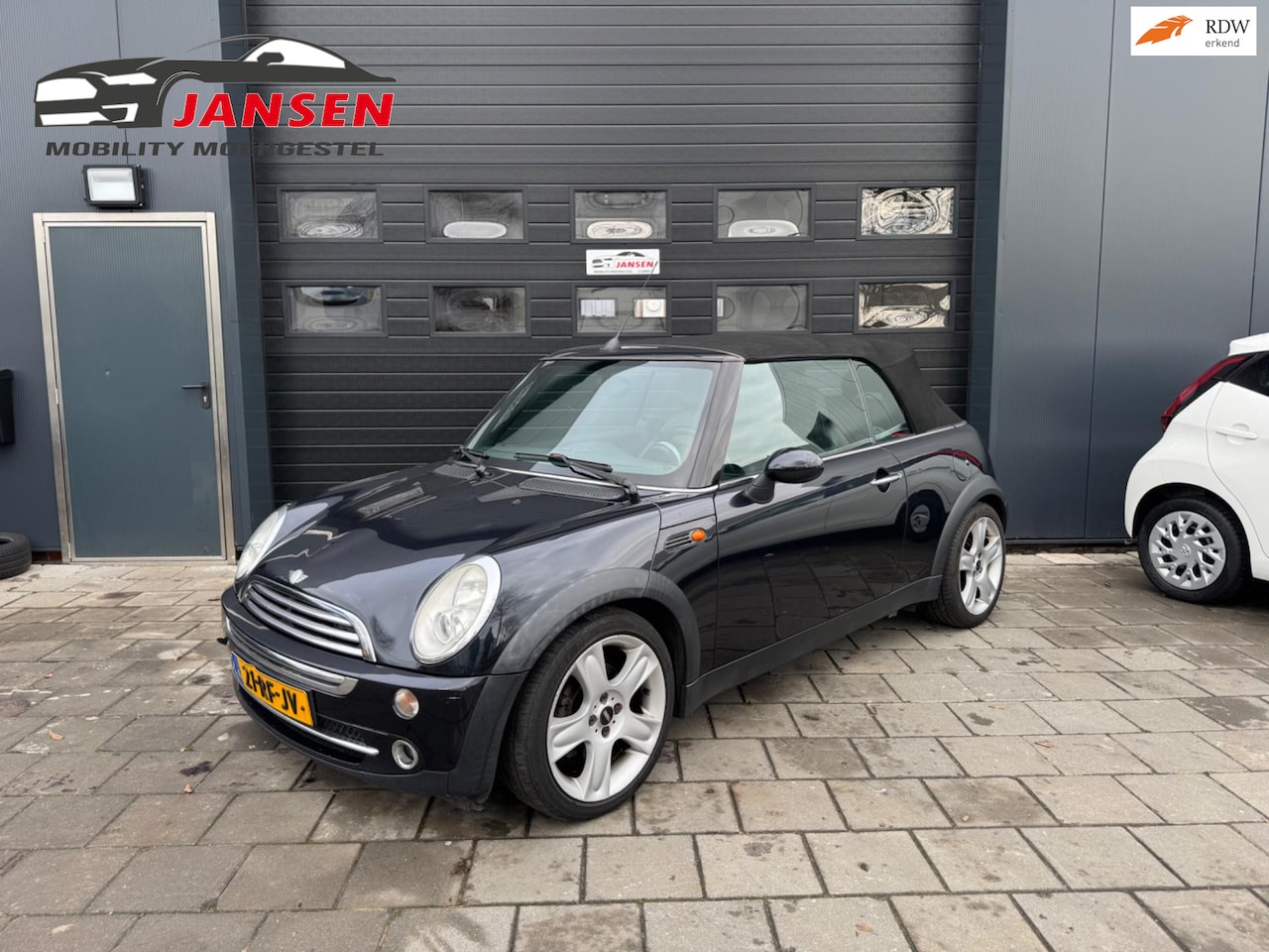 MINI Cabrio - Mini 1.6 Cooper Chili | INRUILKOOPJE! | Export | Handel | APK 30-4-2026 - AutoWereld.nl