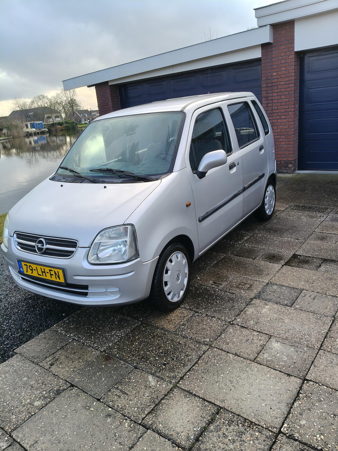 Opel Agila - 1.2-16V Comfort - AutoWereld.nl