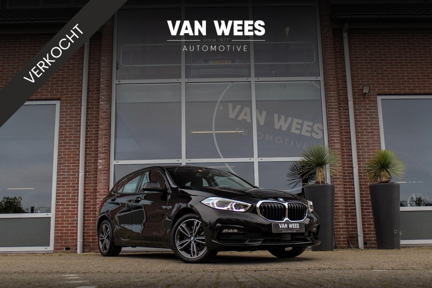 BMW 1-serie - 118i Sport Line | 1e eigenaar | BTW auto | LED | Sportstoelen | Sportstuur | 17 inch | Nav - AutoWereld.nl