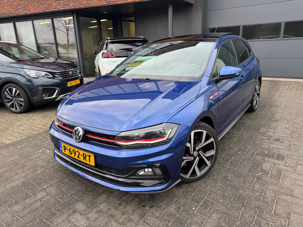 Volkswagen Polo - 2.0 TSI GTI PANO VIRTUAL ACC CAMERA KEYLESS VOL - AutoWereld.nl