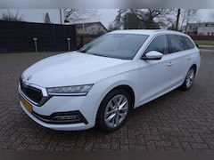 Skoda Octavia Combi - 1.0 TSI Business Edition 110 pk * AIRCO * LMV * NAVI * CAMERA * TREKHAAK *