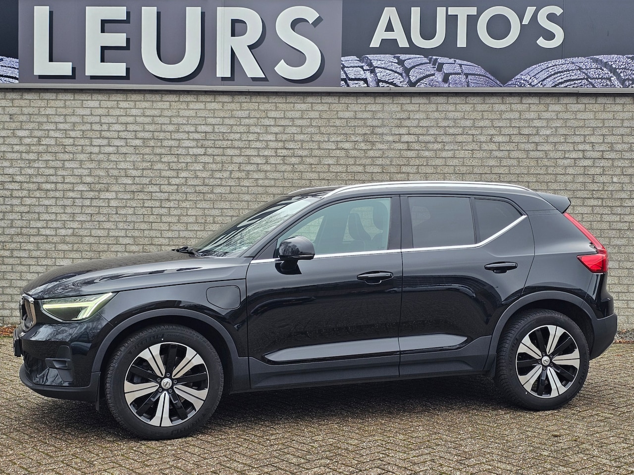 Volvo XC40 - 1.5 T4 Recharge R-Design Trekhaak/Pano-dak - AutoWereld.nl