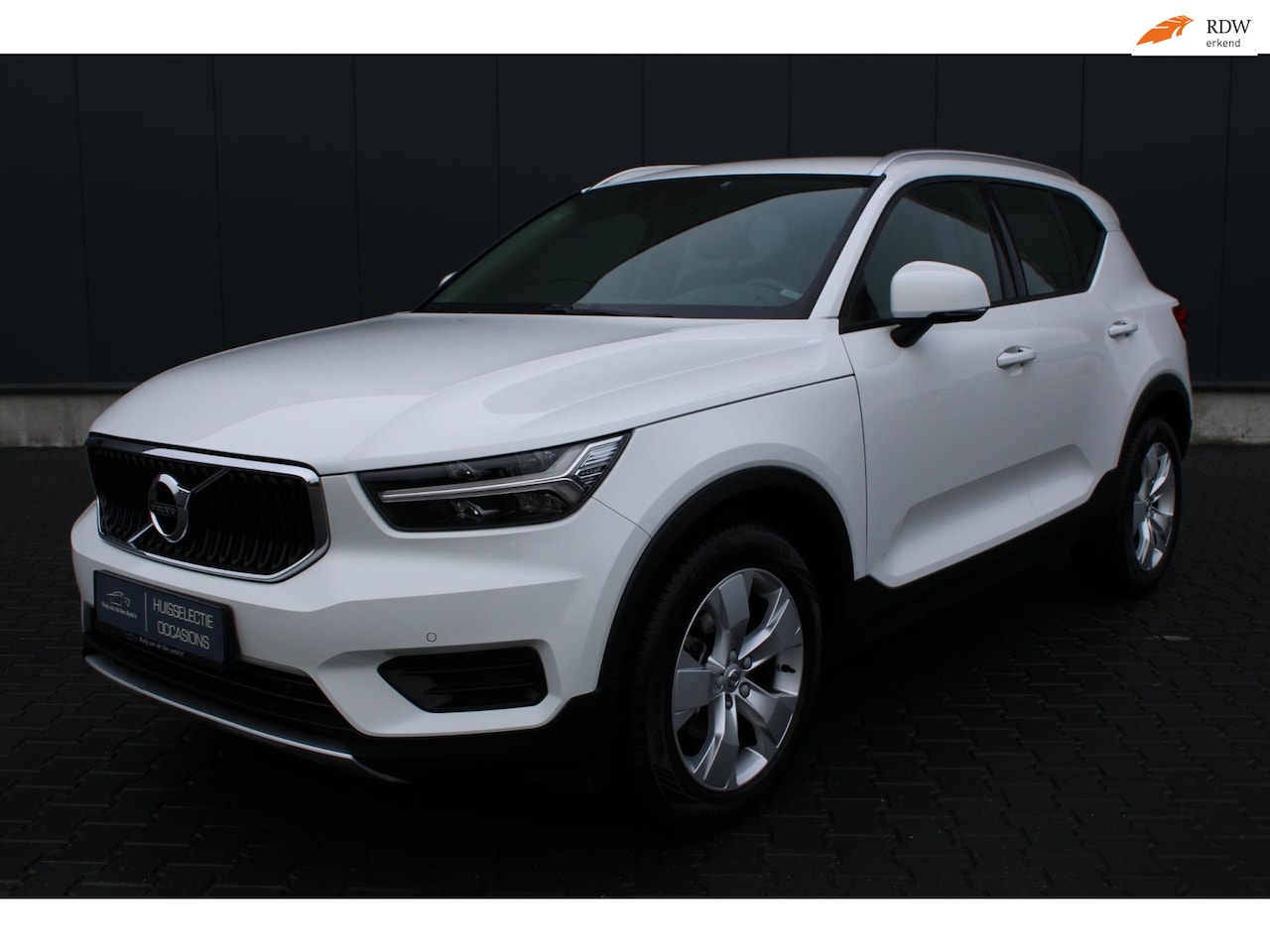 Volvo XC40 - 1.5 T3 Momentum NAVIGATIE - AutoWereld.nl