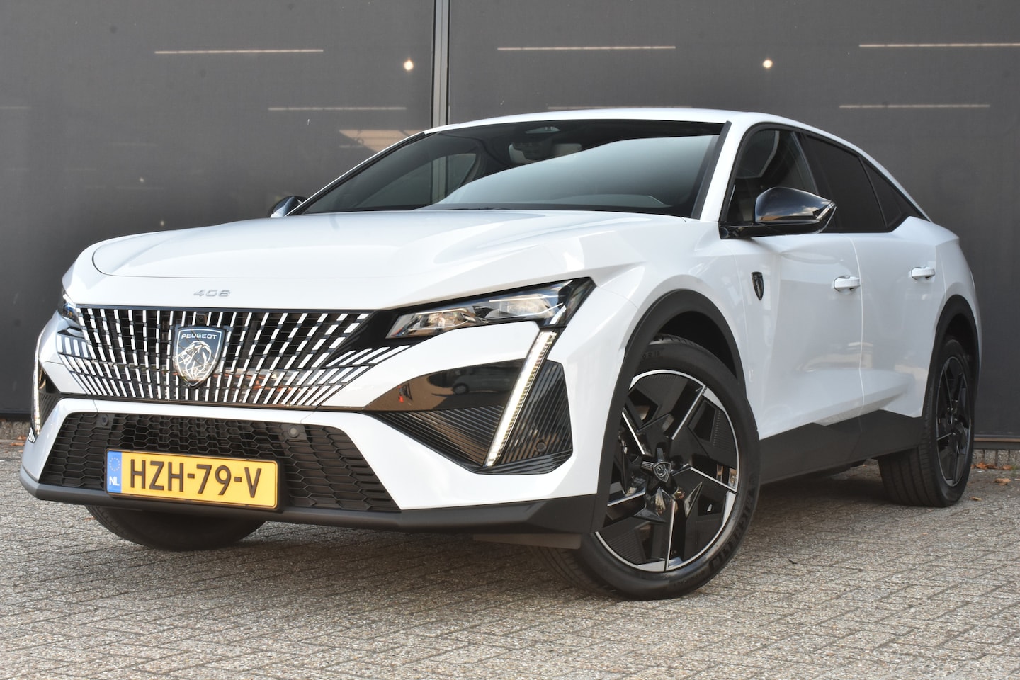 Peugeot e-408 - GT Avantage 58 kWh 213pk DEMO-DEAL! 8 Jaar Garantie! | Comfortstoelen | 360 Camera | Adapt - AutoWereld.nl