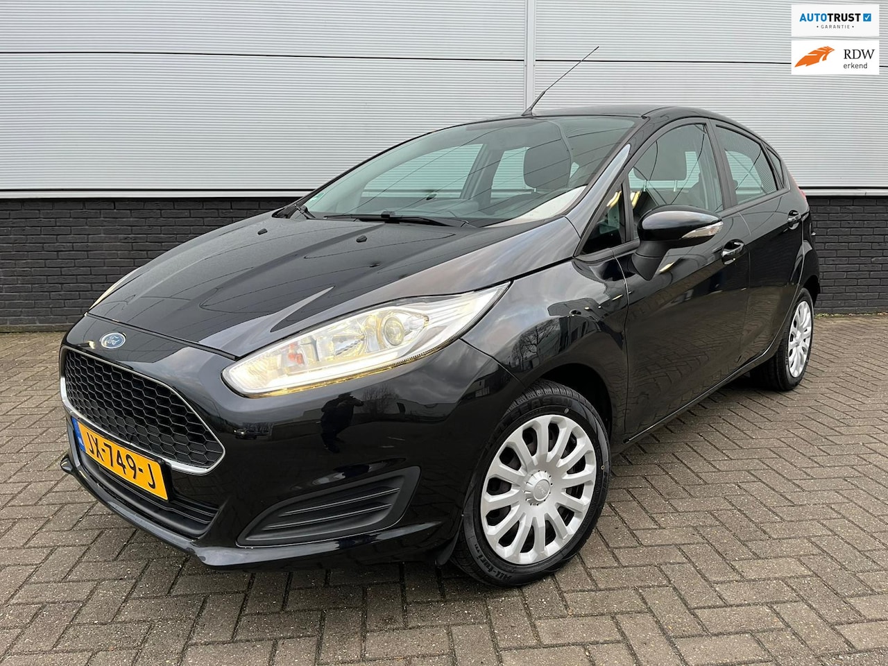 Ford Fiesta - 1.0 Style 5drs - Airco - LED - NAP - dealer onderhouden - bluetooth - armsteun - isofix - AutoWereld.nl