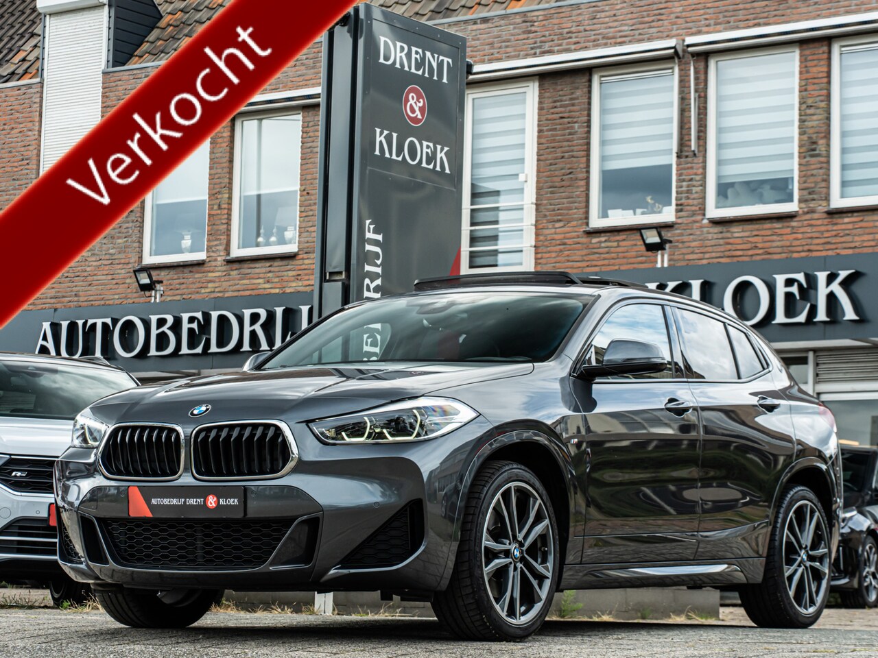 BMW X2 - sDrive20i High Exe M-Sport ORG NL PANO HUD ELEK SCHAALSTOEL CAMERA 19 INCH BOMVOL!! - AutoWereld.nl