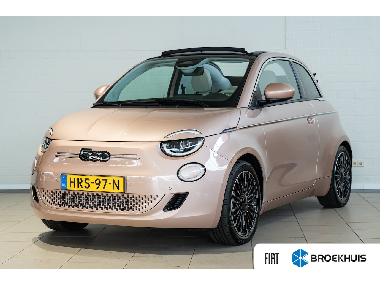 Fiat 500 C - La Prima 42 kWh | Stoelverwarming | Camera | Navigatie | Parkeersensoren | Keyless Entry & - AutoWereld.nl