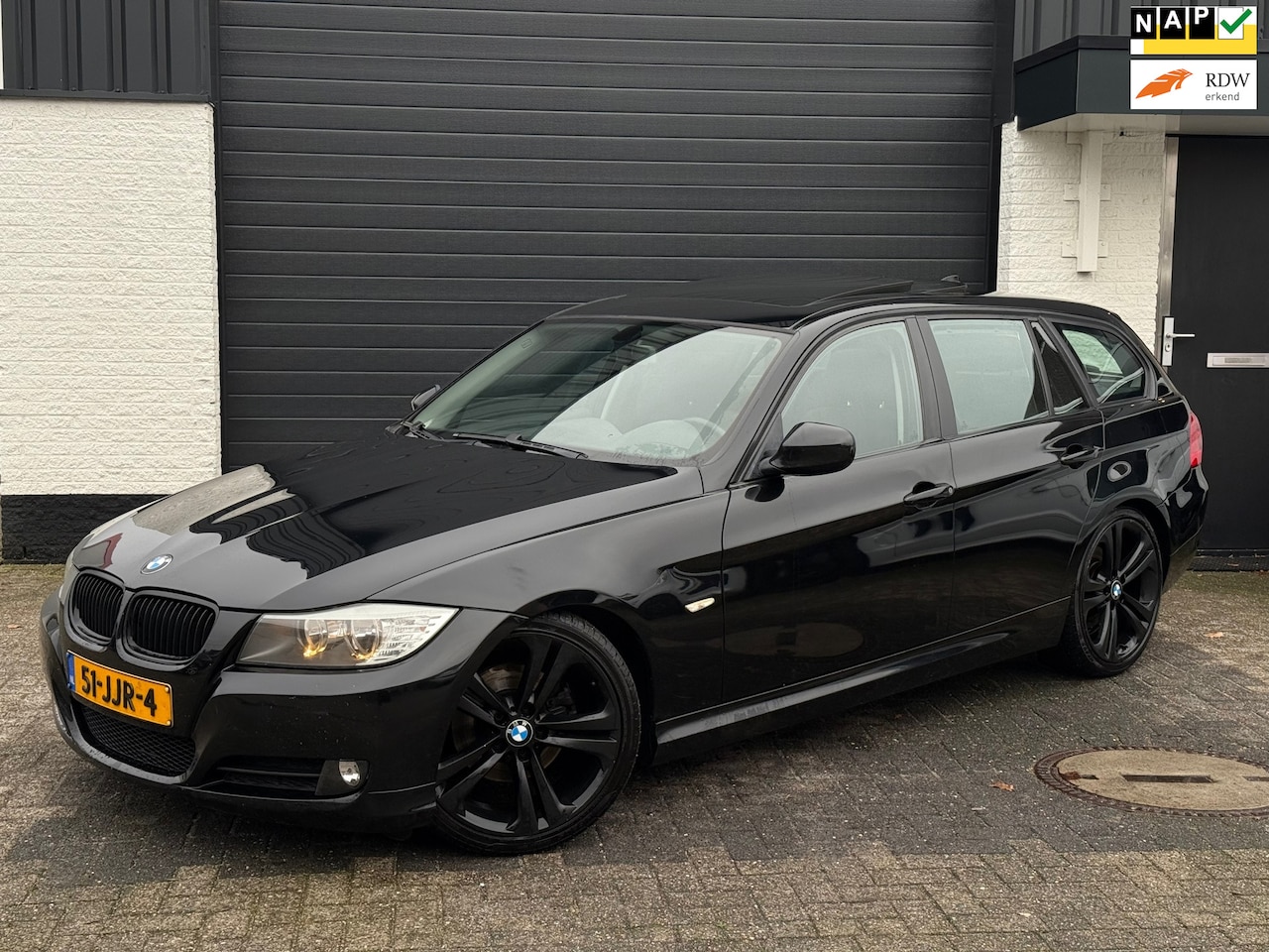 BMW 3-serie Touring - 320i Business Line| Pano | NAP | Stoelverwarming| Goed onderhouden - AutoWereld.nl