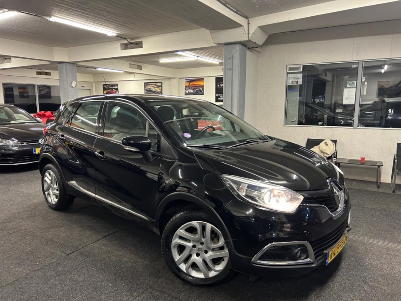 Renault Captur - 0.9 TCe Dynamique*Navigatie*Velgen2016 - AutoWereld.nl