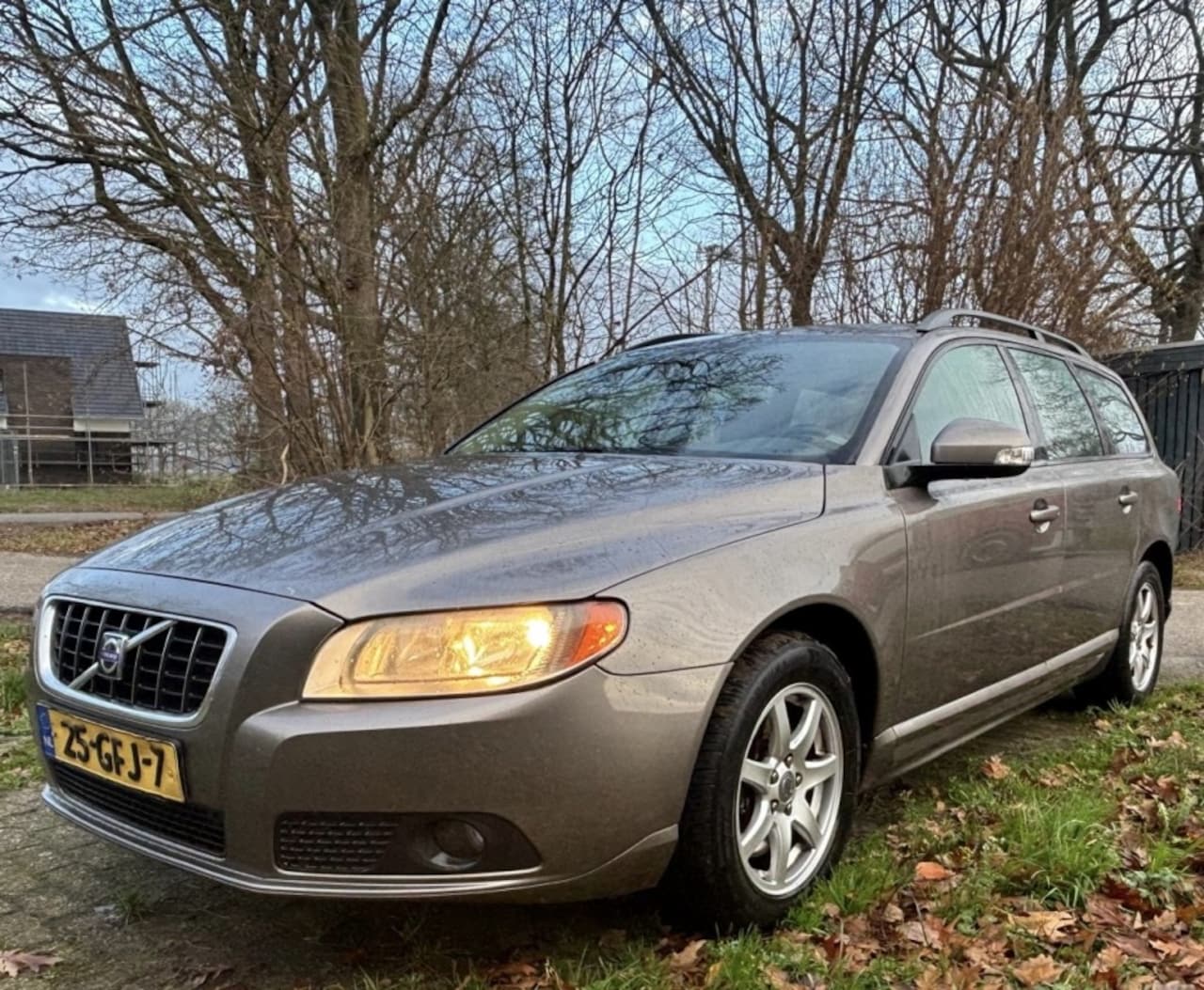 Volvo V70 - 2.4 D5 2.4 D5 - AutoWereld.nl