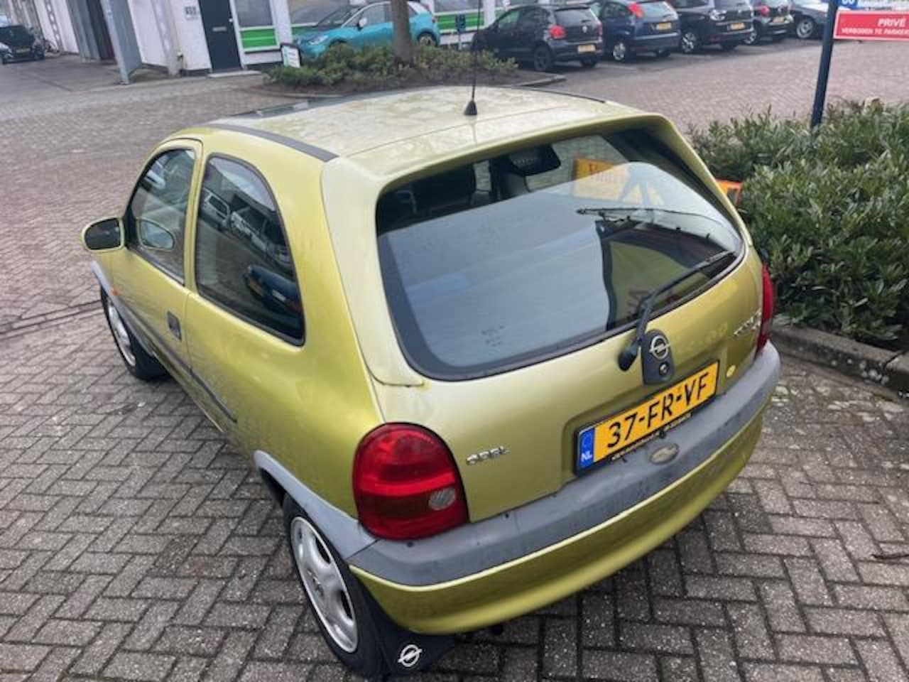 Opel Corsa - 1.2i-16V Strada AUTOMAAT!! ( HANDEL EXPORT MEENEEM PRIJS ) geen garantie!! - AutoWereld.nl