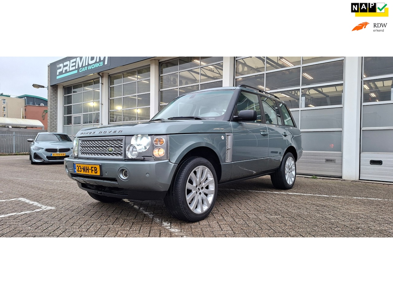 Land Rover Range Rover - 4.4 V8 Vogue "Giverny Green" met volledig onderhoud - AutoWereld.nl