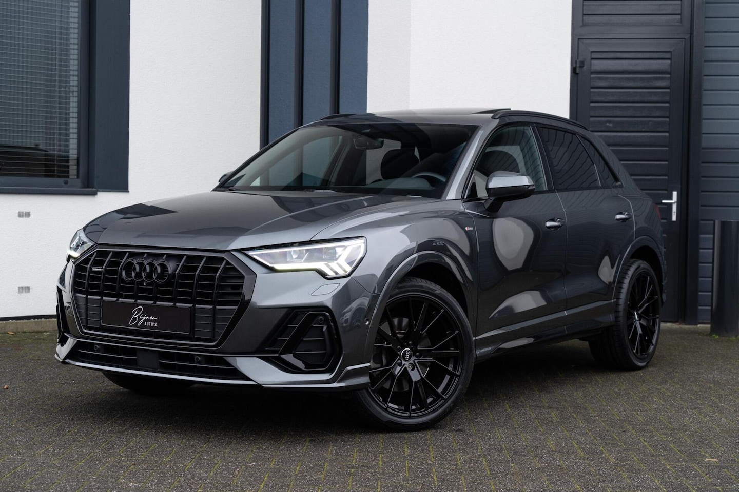 Audi Q3 - 45 TFSI Quattro S-LINE PANO / 360 CAM / 20 INCH - AutoWereld.nl