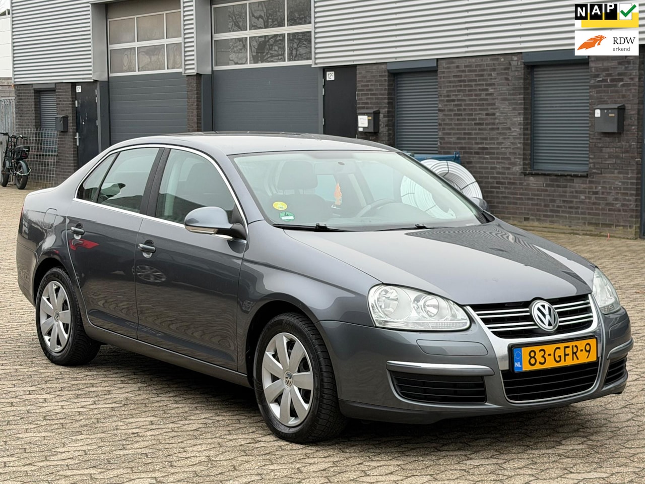 Volkswagen Jetta - 1.4 TSI Comfortline CLIMA CRUISE TREKHAAK CARPLAY - AutoWereld.nl