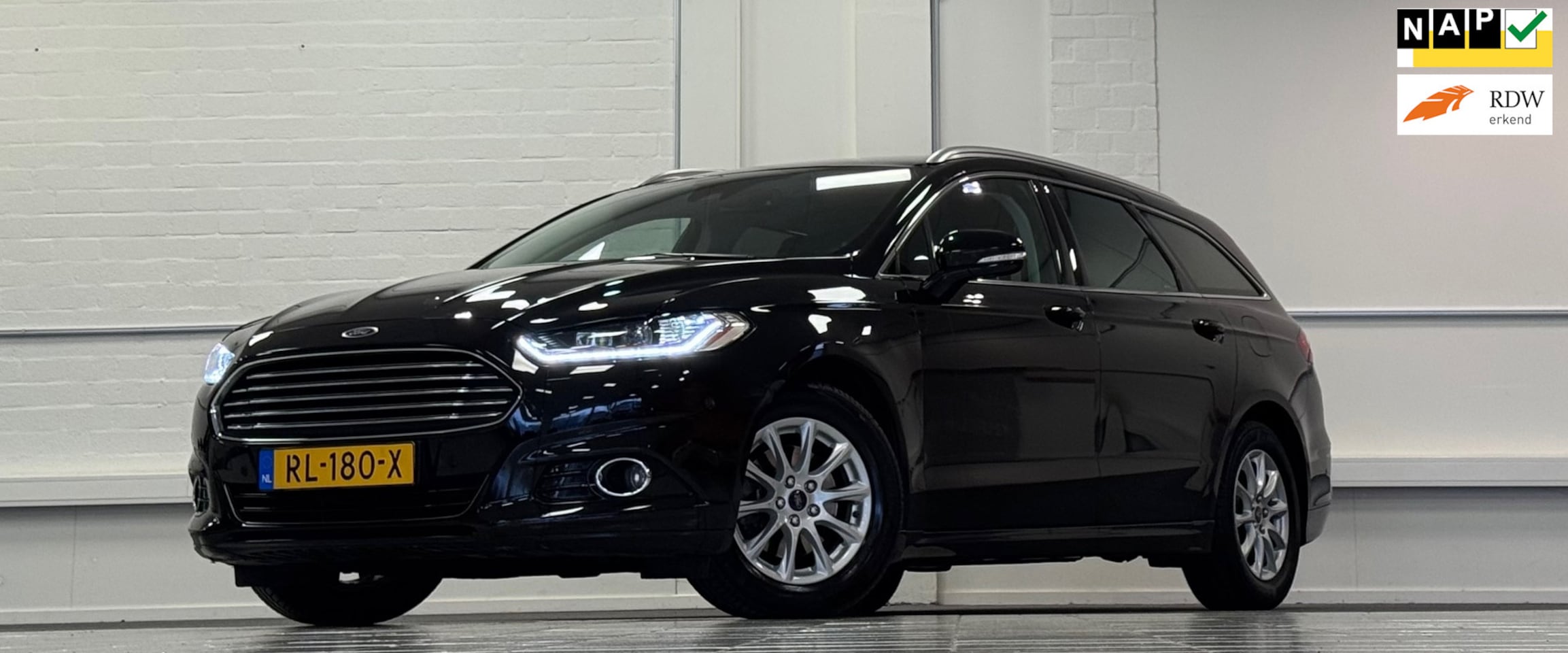 Ford Mondeo Wagon - 1.5i Titanium Lease Edition 2e Eigenaar Navi Parkeerhulp Mooi! - AutoWereld.nl
