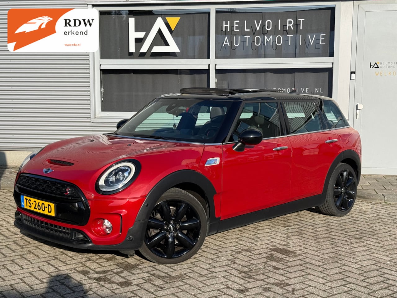 MINI Clubman - 2.0 Cooper S ALL4 Chili | PANO | TREKHAAK | HEAD-UP - AutoWereld.nl