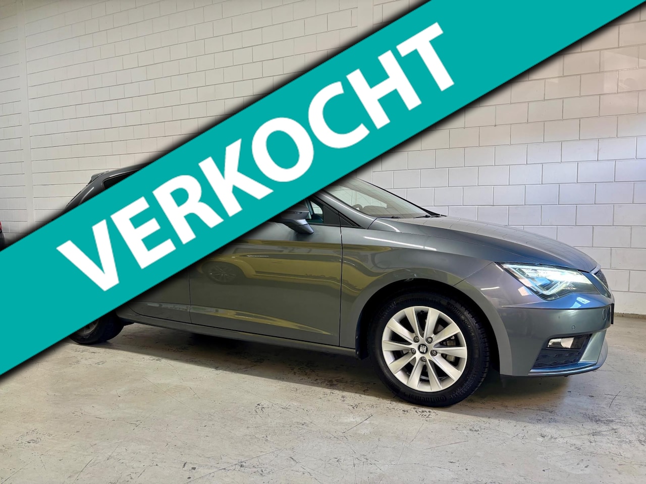 SEAT Leon - 1.0 EcoTSI Sport Bj.18|Carplay|Camera|Pdc|Led|Dealer Onderhouden !! - AutoWereld.nl