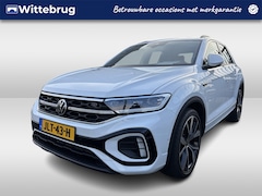 Volkswagen T-Roc - 1.5 TSI 150pk R-Line DSG Automaat Panoramadak / Leder / IQ LED verlichting / 19"LM / Navig