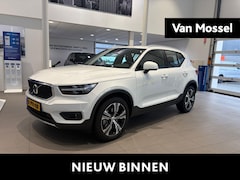 Volvo XC40 - 2.0 B4 Business Pro | AUTOMAAT | TREKHAAK | VOORSTOELEN VERWARMBAAR | CAMERA | NAVI | CARP