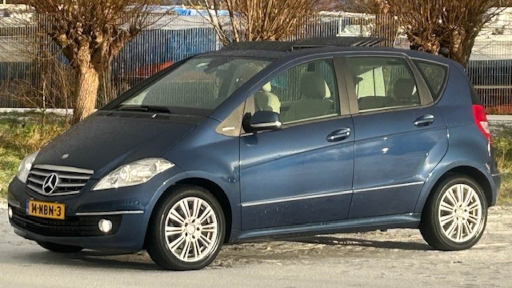 Mercedes-Benz A-klasse - 200 TURBO ELEGANCE AUTOMAAT 27.000KM!! 1E EIGENAAR!! NEDERLANDSE AUTO!! AIRCO, NAVIGATIE, - AutoWereld.nl