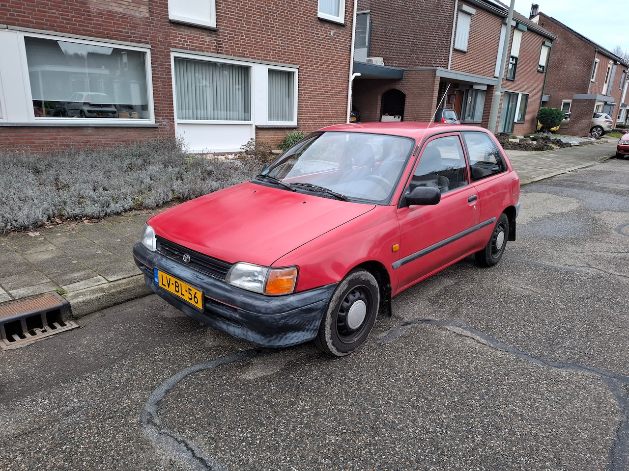 Toyota Starlet - 1.3 XLi Comfort - AutoWereld.nl