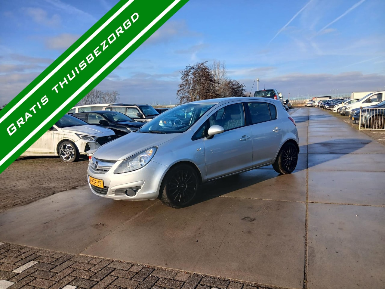 Opel Corsa - 1.4 2e eigenaar - Airco - Bluetooth - NW APK - NAP! - AutoWereld.nl