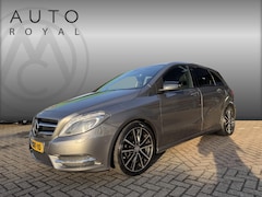 Mercedes-Benz B-klasse - 180 Ambition AUTOMAAT| NAVIGATIE| AIRCO/ECC| CRUISECONTROL| PARKEERSENSOREN