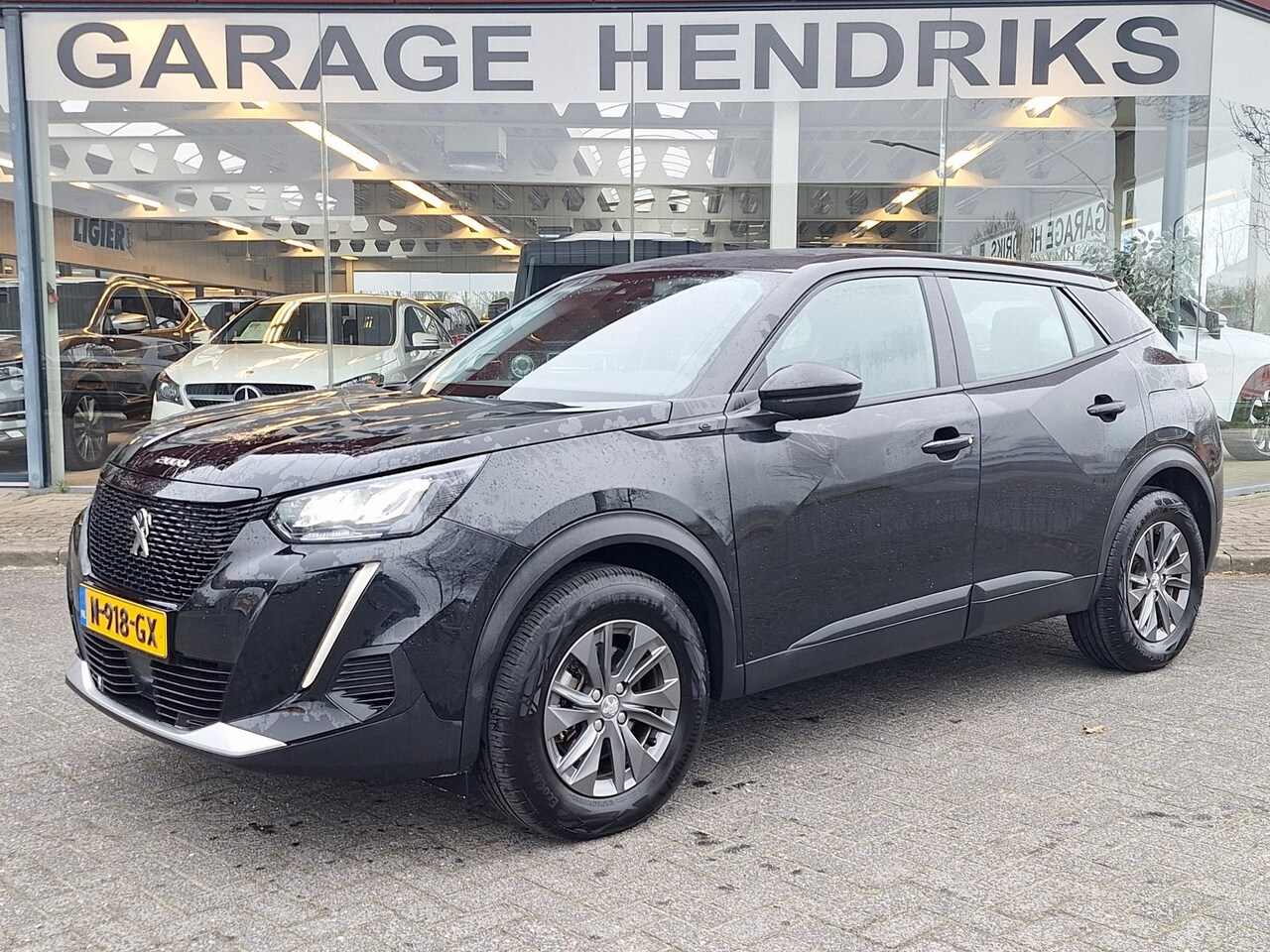 Peugeot e-2008 - EV Active Pack 50 kWh | SOH: 93,0% | Climate | Navi | Cruise Control | - AutoWereld.nl