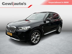 BMW X3 - xDrive30e Executive Panorama|Camera|Adaptief