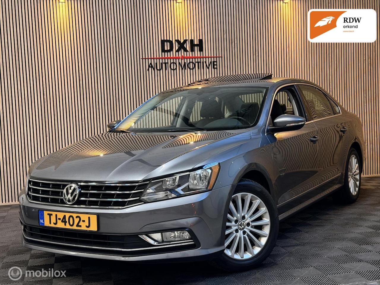Volkswagen Passat - SE LWB 1.8 TSI DSG 1eEIG CARPLAY ACC LEDER - AutoWereld.nl
