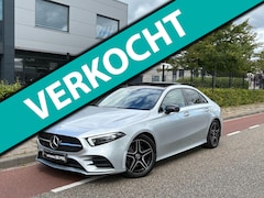 Mercedes-Benz A-klasse - 220 AMG-Line Premium Plus Panorama-dak sfeerverlichting Cruise/climate controle Led