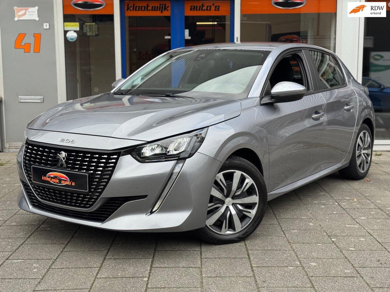 Peugeot 208 - 1.2 P.Tech Allure CarPlay Navigatie Cruise LED Bj.2020 Nw Model - AutoWereld.nl
