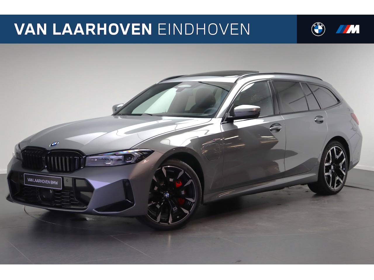 BMW 3-serie Touring - 330e High Executive M Sport Automaat / Panoramadak / Trekhaak / Parking Assistant Plus / C - AutoWereld.nl