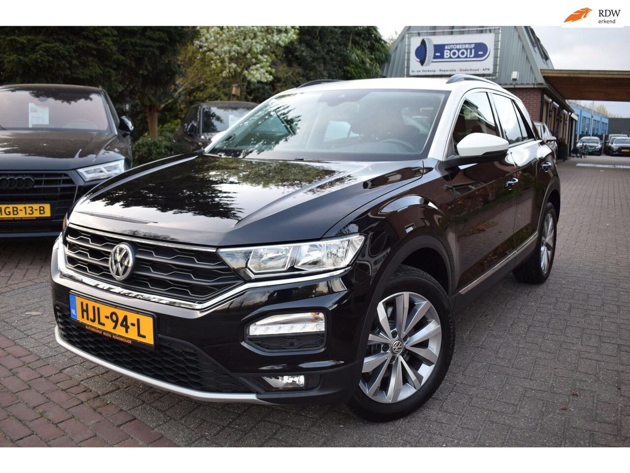 Volkswagen T-Roc - 1.5 TSI Sport 150 PK ADAP CRUISE/CARPLAY/CAMERA/AIRCO-ECC/PDC V+A/TREKH/6 BAK/LMW 17 INCH/ - AutoWereld.nl