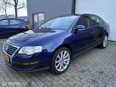 Volkswagen Passat - 1.6 FSI Trendline / trekhaak / cruise /