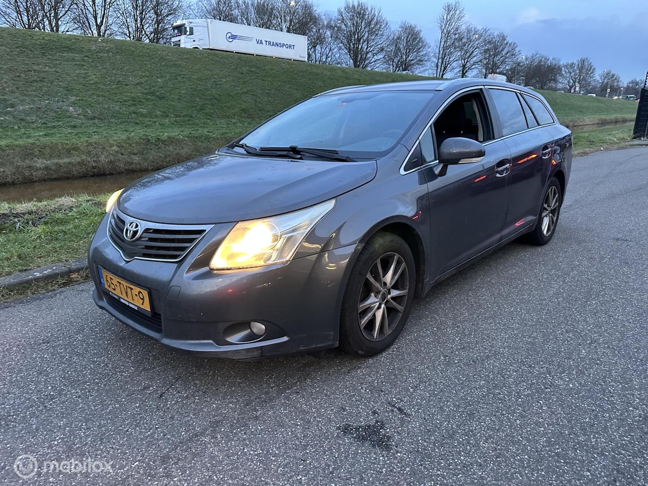 Toyota Avensis - 1.8 VVTi Business AUTOMAAT - AutoWereld.nl