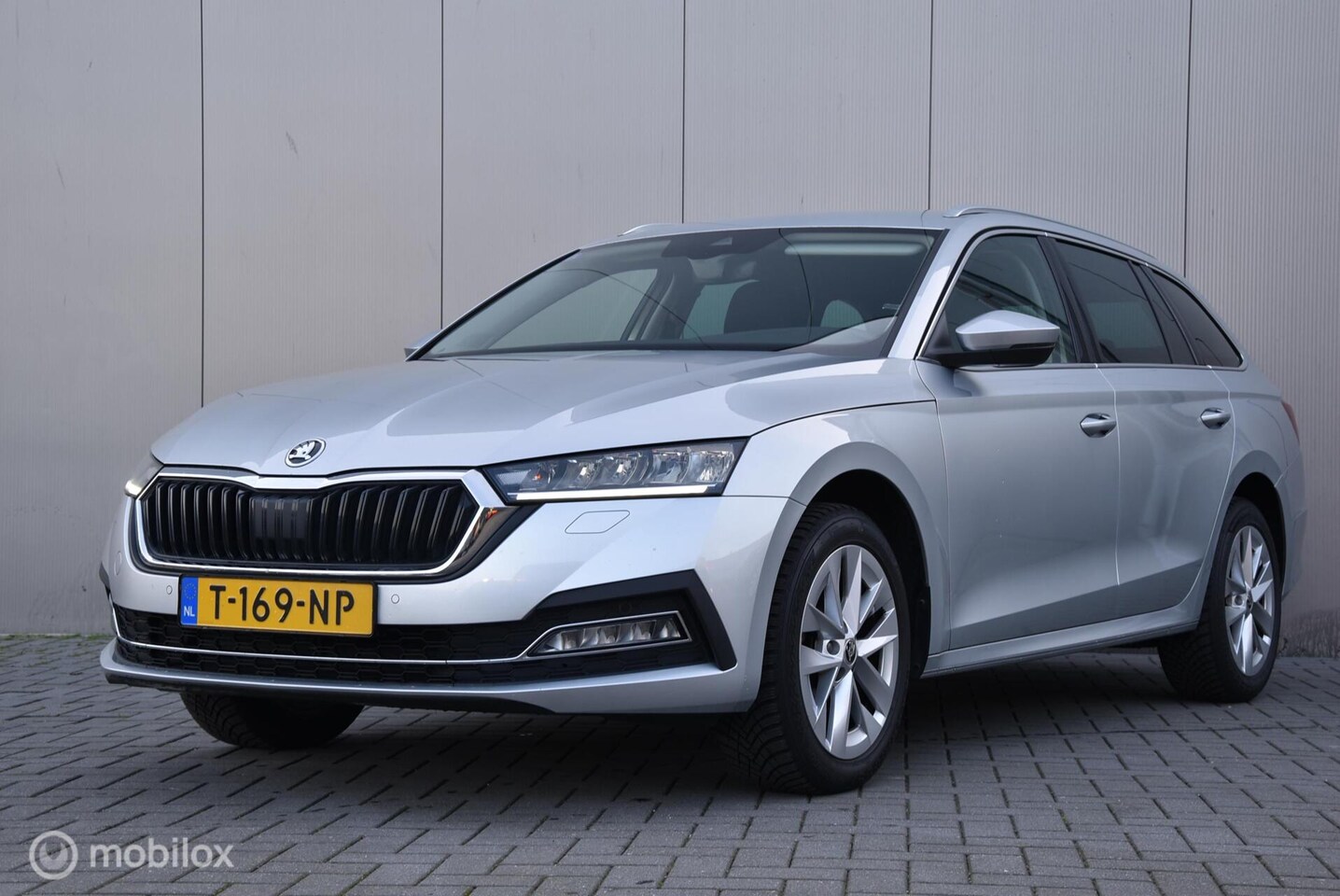 Skoda Octavia Combi - 1.0 TSI | Adap Cruise | Stoel Verw | Carplay - AutoWereld.nl